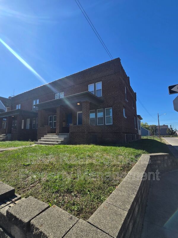 Columbus House: 1095 Ohio Ave