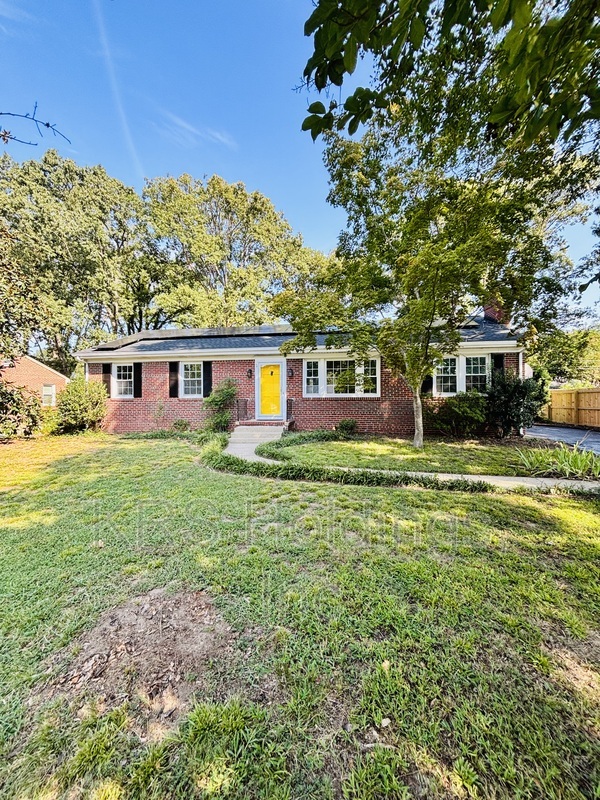 Henrico House: 8810 Avalon Dr