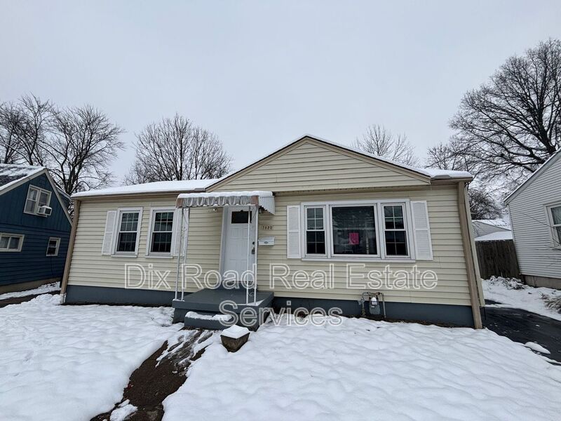 Deer Park House: 7822 Eustis Court