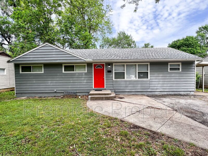 Kansas City House: 11347 Sycamore Terr