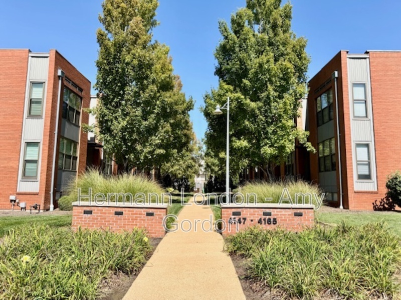 Saint Louis Townhome: 4159 Mcpherson Ave