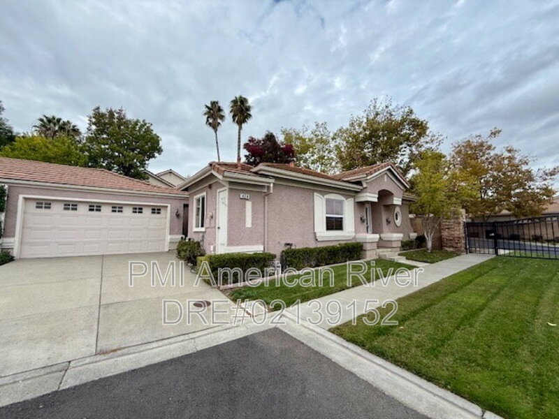 Vacaville House: 424 Endberg Drive