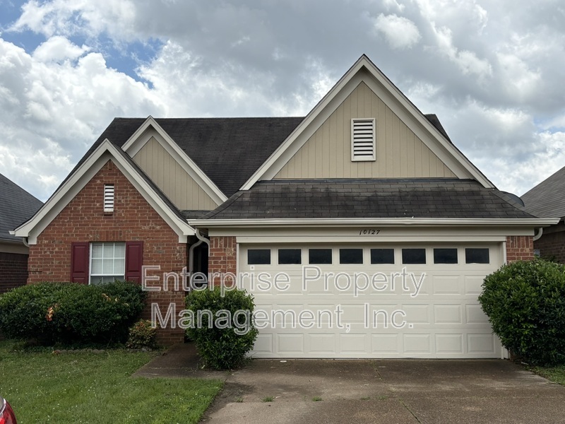 Cordova House: 10127 Cross Valley Drive