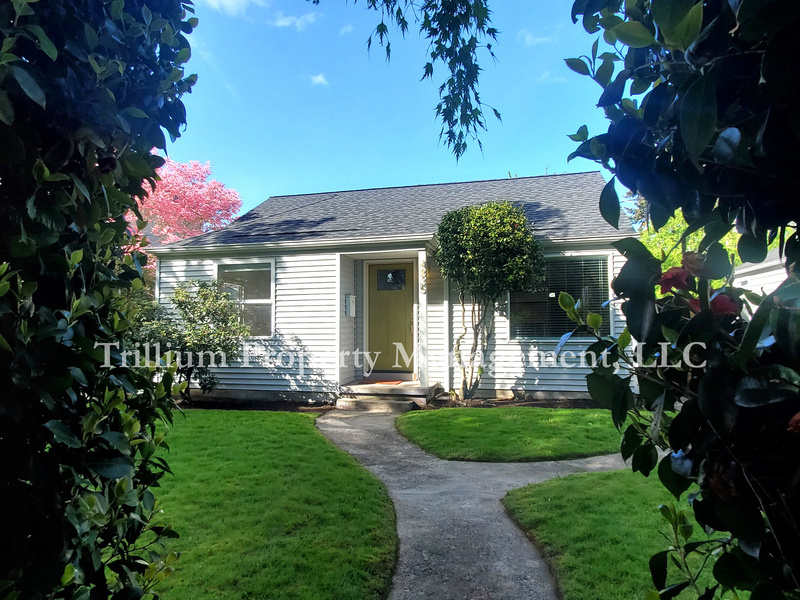 Portland House: 4835 N. Willamette Blvd