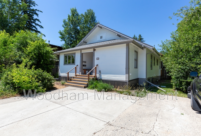 Bozeman House: 407 North Broadway Avenue