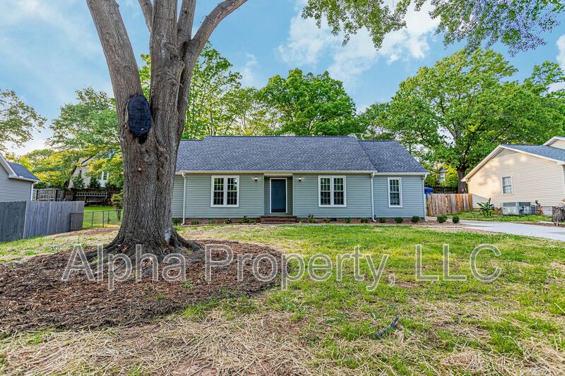 Greer House: 111 Canebrake Dr