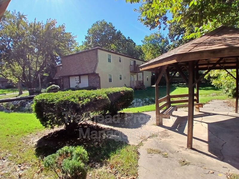 Independence House: 1314 E Frederick St