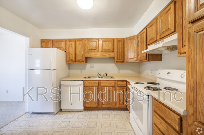 Elizabeth City Townhome: 390 Hercules Court