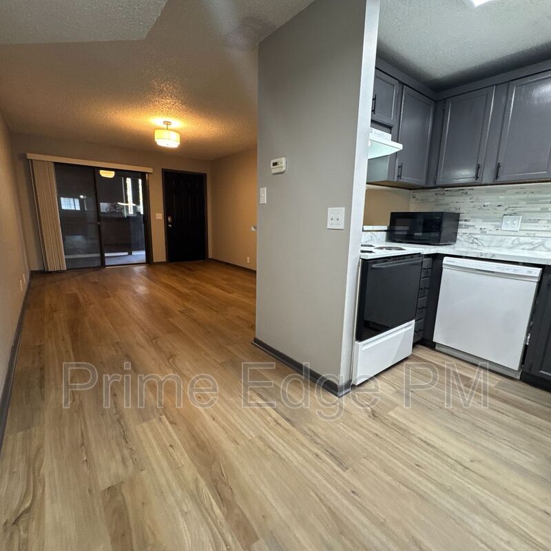 Lincoln House: 1121 North 28th Street - 13