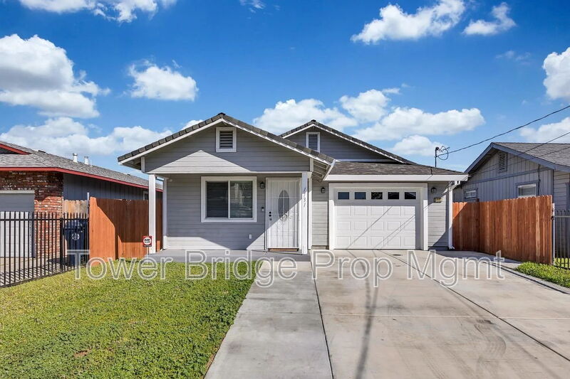 Sacramento House: 1131 Odonnell Avenue