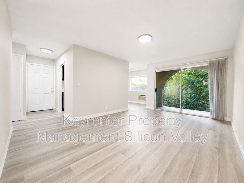San Jose House: 1104 Delna Manor Lane