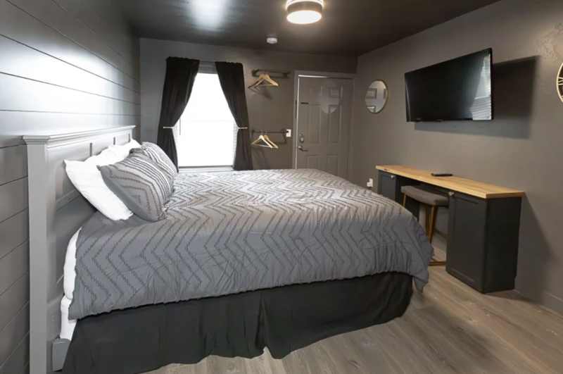 Coeur d'Alene Condo: 219 East Coeur D'Alene Lake Drive - 6