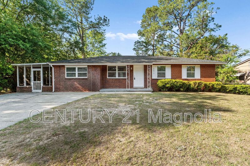 Augusta House: 2071 Fernwood Cir