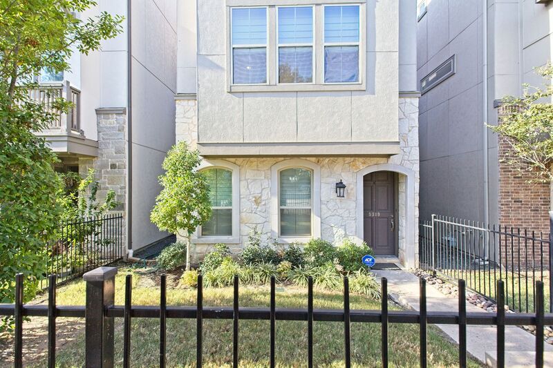 Dallas House: 5319 Holland Ave