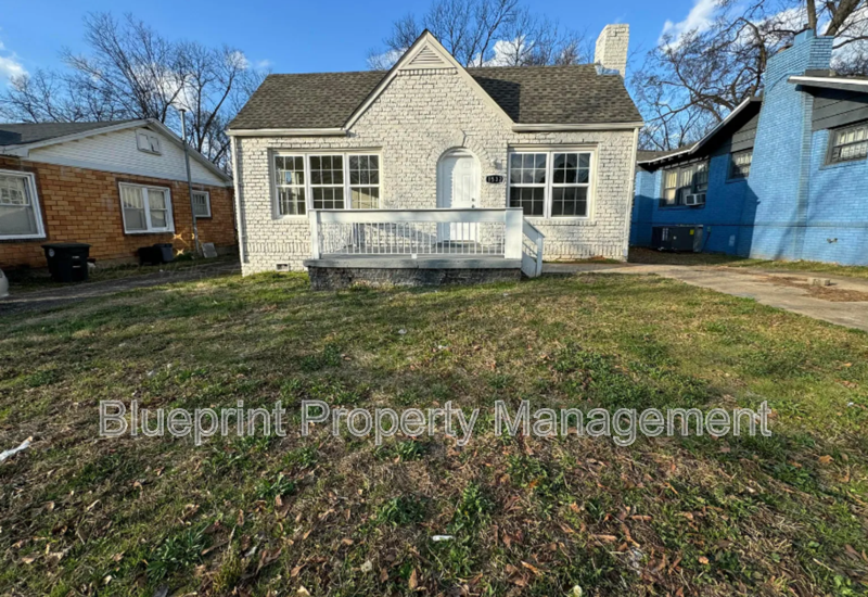 Birmingham House: 1532 Bay Ave SW