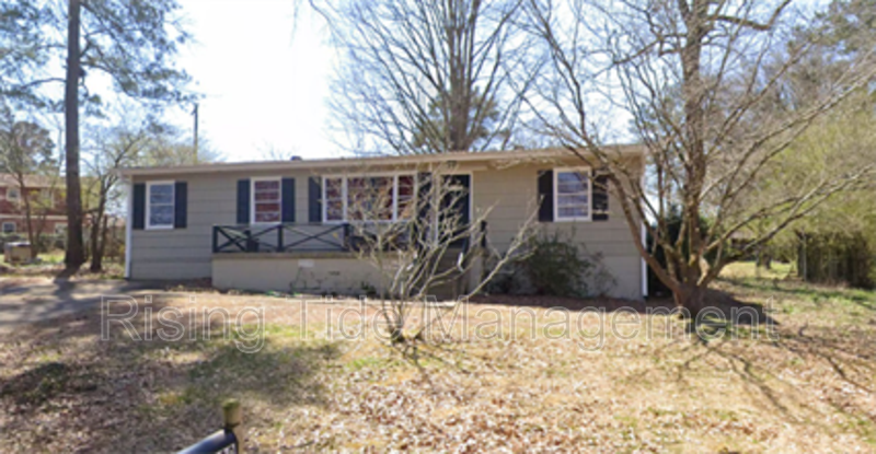 Birmingham House: 922 Martinwood Cir