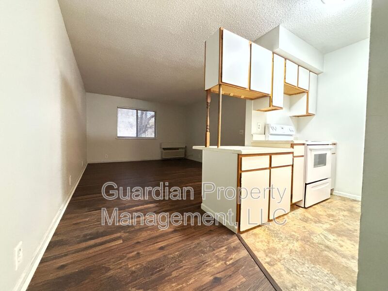 Saint Joseph House: 1602 Brookside Dr