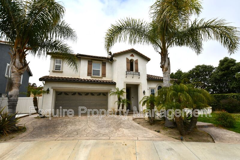 OXNARD House: 621 RIVIERA CT