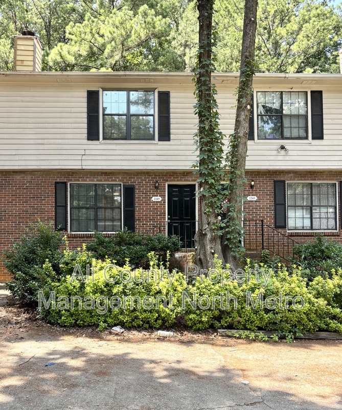 Snellville Townhome: 2245 Highpoint Road