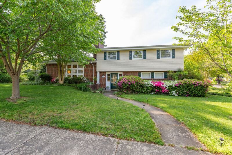 Fredericksburg House: 1424 Brent Street