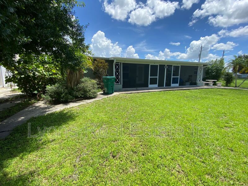 Port Charlotte Condo: 394 N Spring Lake Blvd