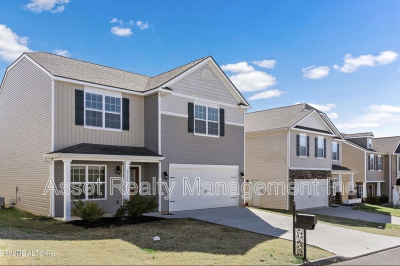 Knoxville House: 2326 McCampbell Wells Way