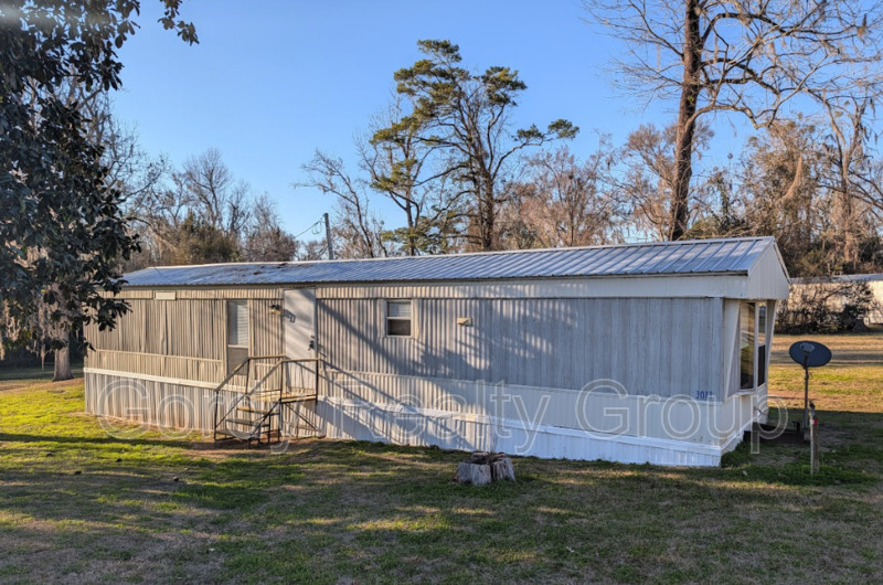 Marianna House: 3017 Camp Road