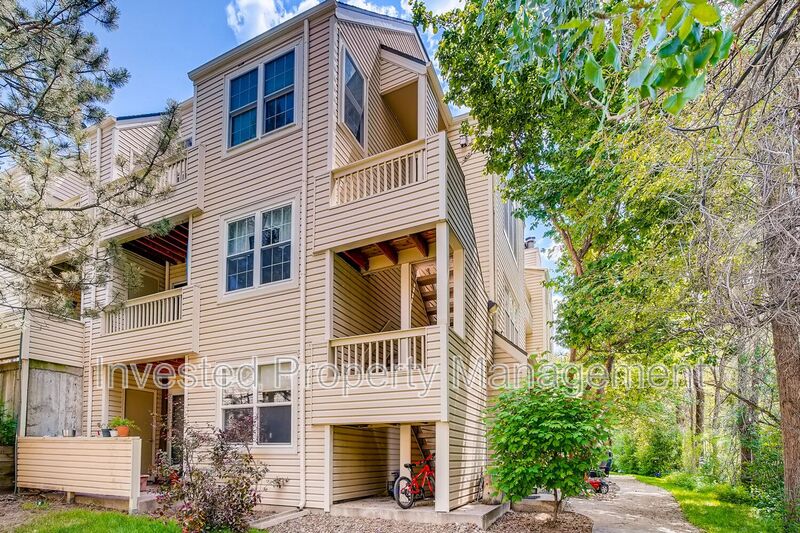 Lakewood Condo: 979 S Miller St