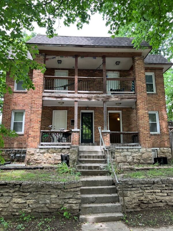 Kansas City House: 1112 W 41st Terrace 1E