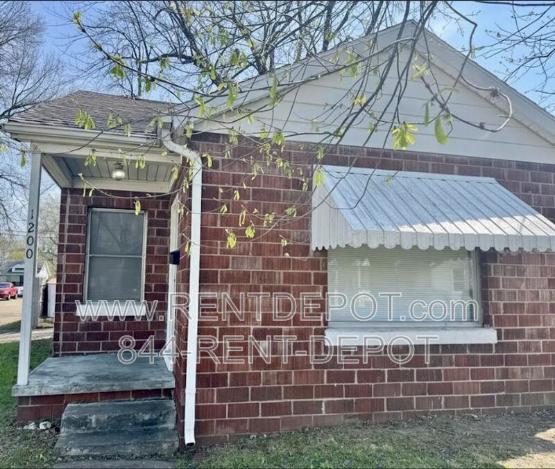 Evansville House: 1200 Marshall Ave.