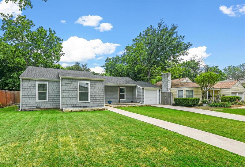 Fort Worth House: 6209 Calmont Avenue