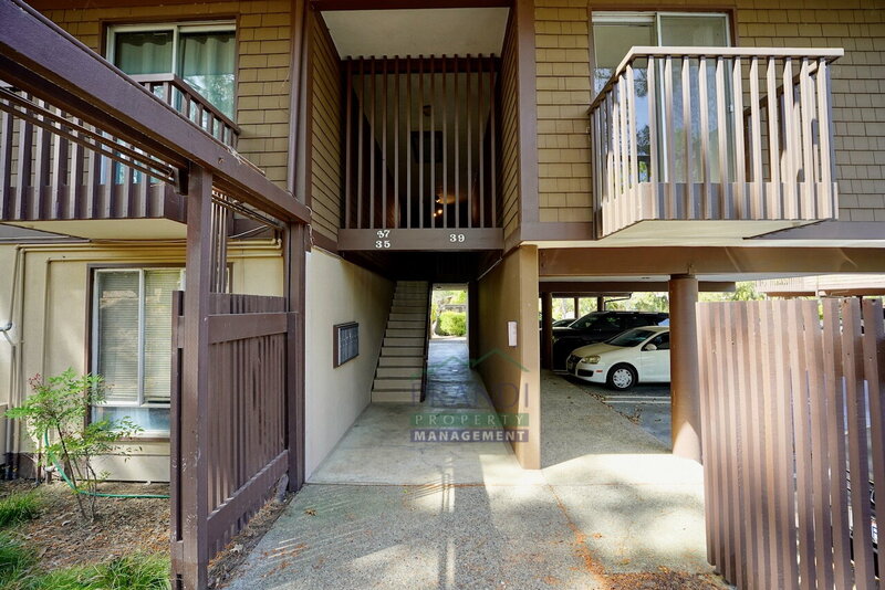 San Rafael Condo: 39 Forest Ln