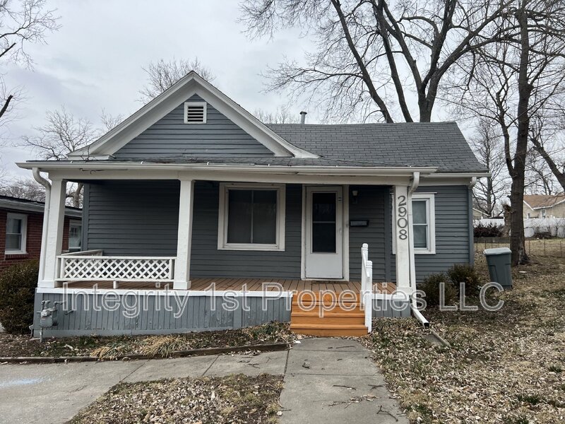 Kansas City House: 2908 West 44th Avenue