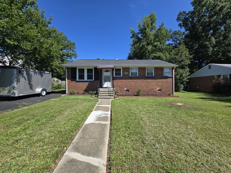 Richmond House: 2312 Reed Rd