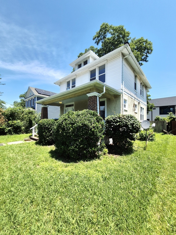 Richmond House: 2113 Barton Avenue