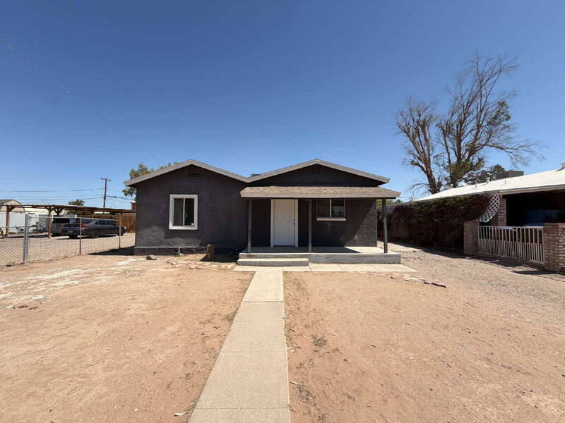 Coolidge House: 352 W Roosevelt Ave