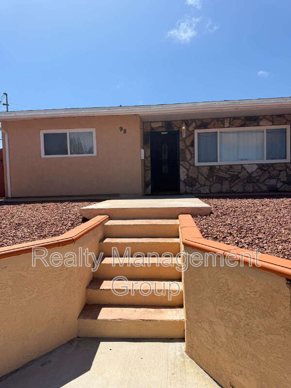 Chula Vista House: 98 East Palomar Street
