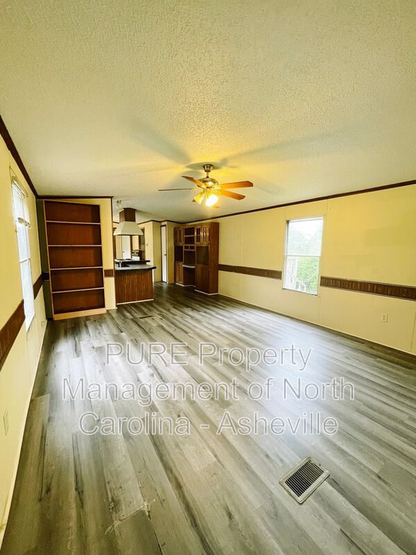 Alexander House: 61 Page Dr