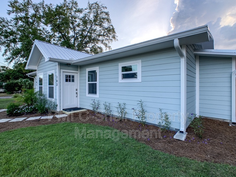 Pensacola House: 103 N D St