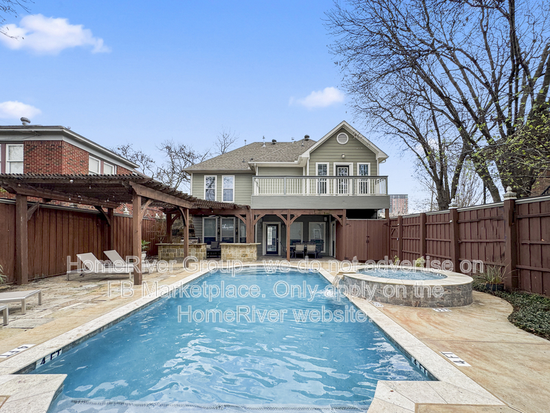 Dallas House: 2829 Reagan St