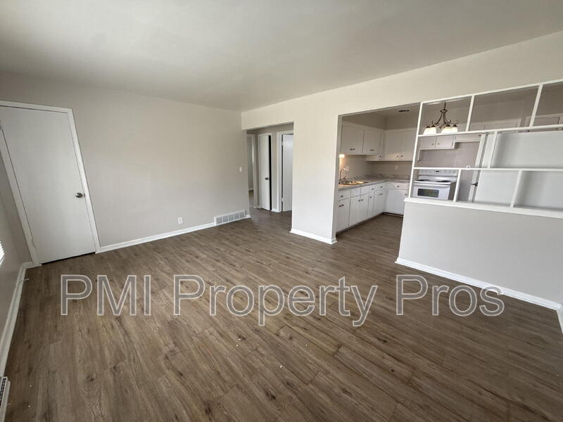 Milwaukee Condo: 7701 West Hampton Avenue