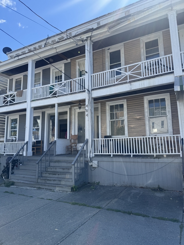 Albany Condo: 484 Washington Avenue - 1