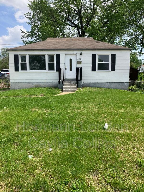 Saint Louis House: 6132 Eaton Dr