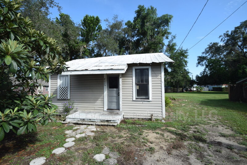 Highland City House: 4056 Orange Ave SE