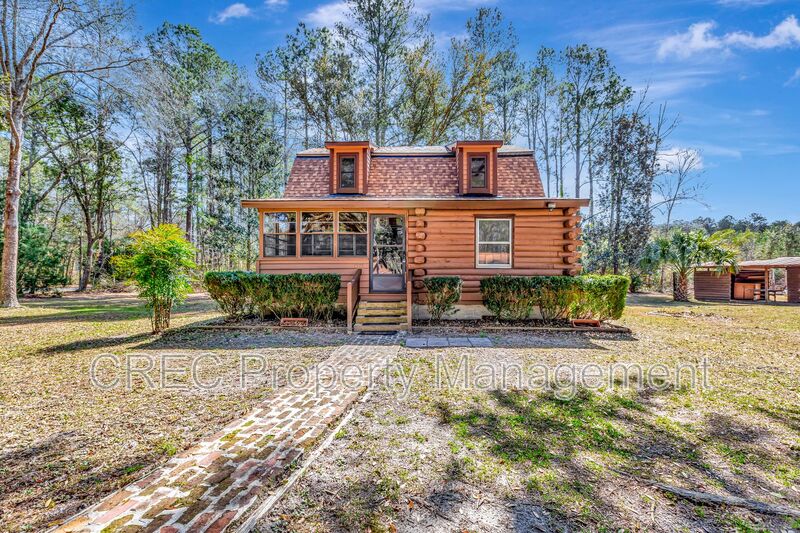 Walterboro House: 1575 Hudson Mill Rd
