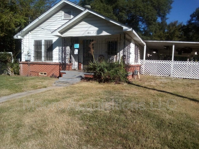 Longview House: 1811 Nowlin St