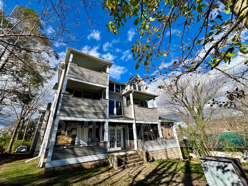 Asheville Condo: 33 Starnes Ave