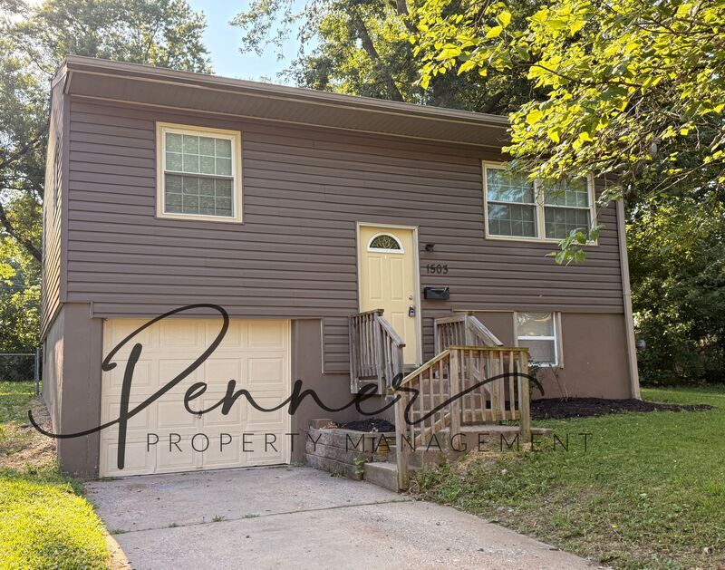 INDEPENDENCE House: 1503 N CHEROKEE ST