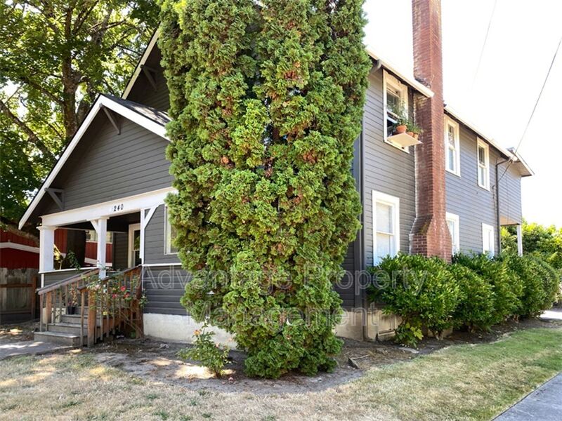 Corvallis House: 240 NW 9th Street