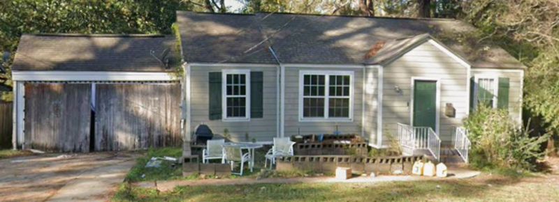 Jackson House: 2009 East Drive